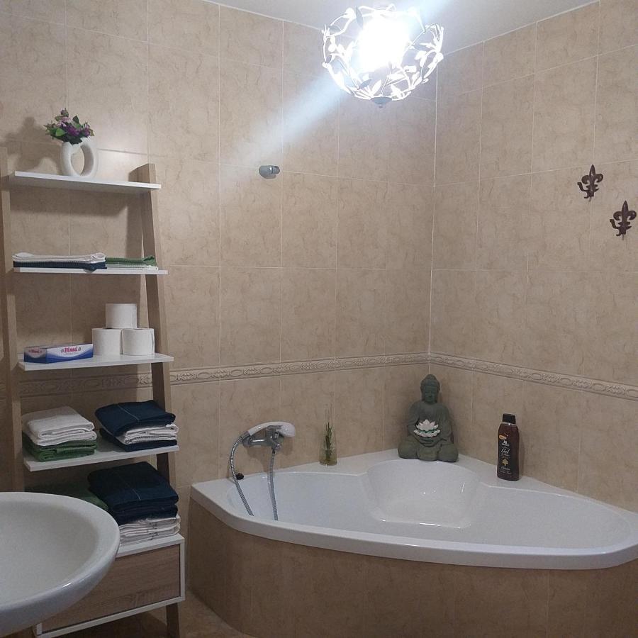 Rojas & Mar Chalet Con Piscina Salina 奇克拉纳－德拉弗龙特拉 外观 照片